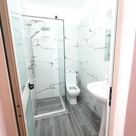 Nacional 酒店 Durrës