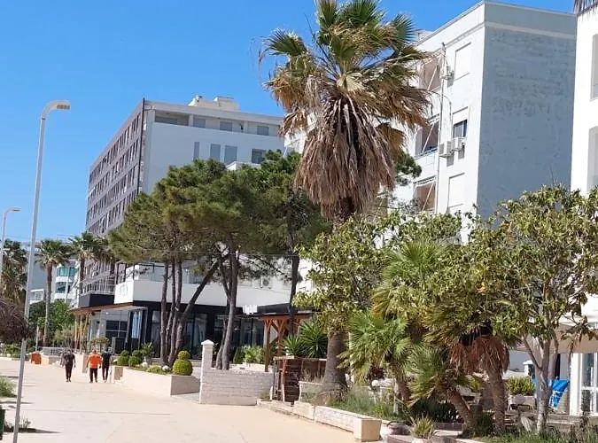 Nacional 3* Dıraç