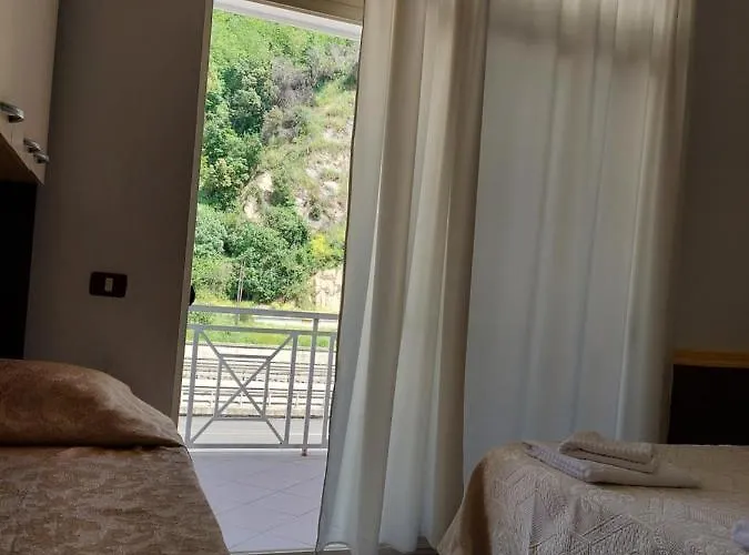 Otel Nacional 3*